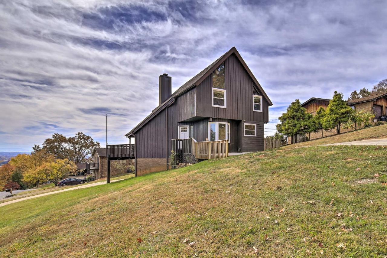 Updated Kingsport Home With Deck And Mtn Views! Exterior photo