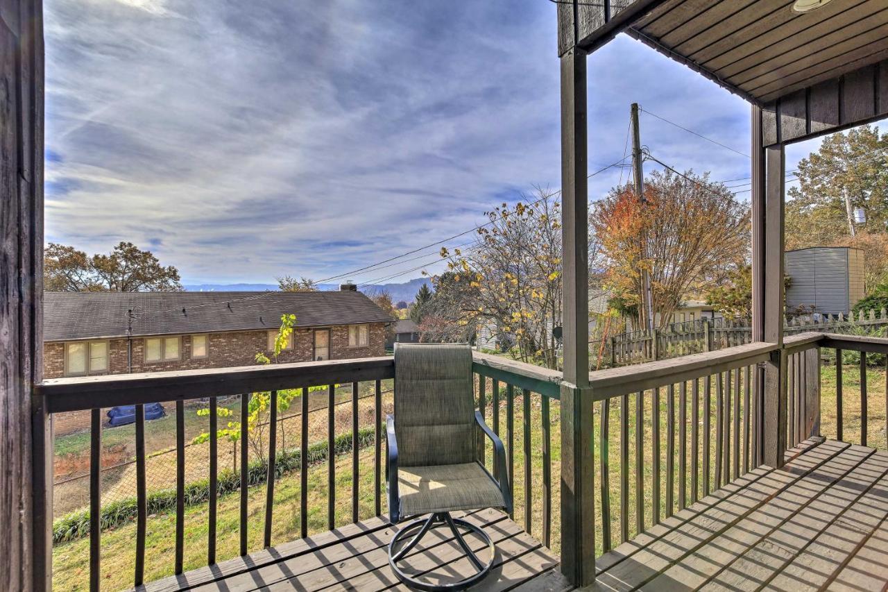 Updated Kingsport Home With Deck And Mtn Views! Exterior photo