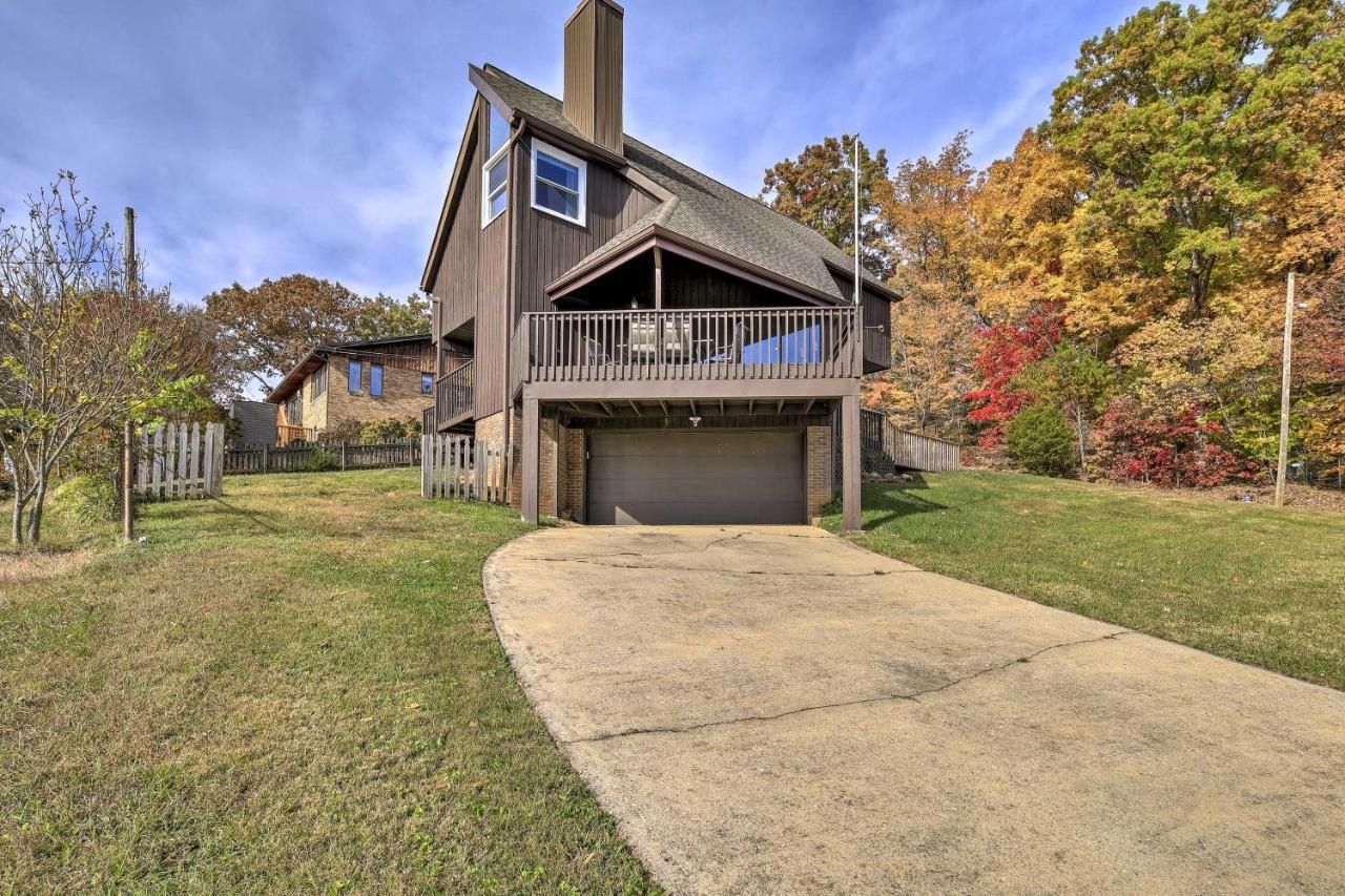 Updated Kingsport Home With Deck And Mtn Views! Exterior photo